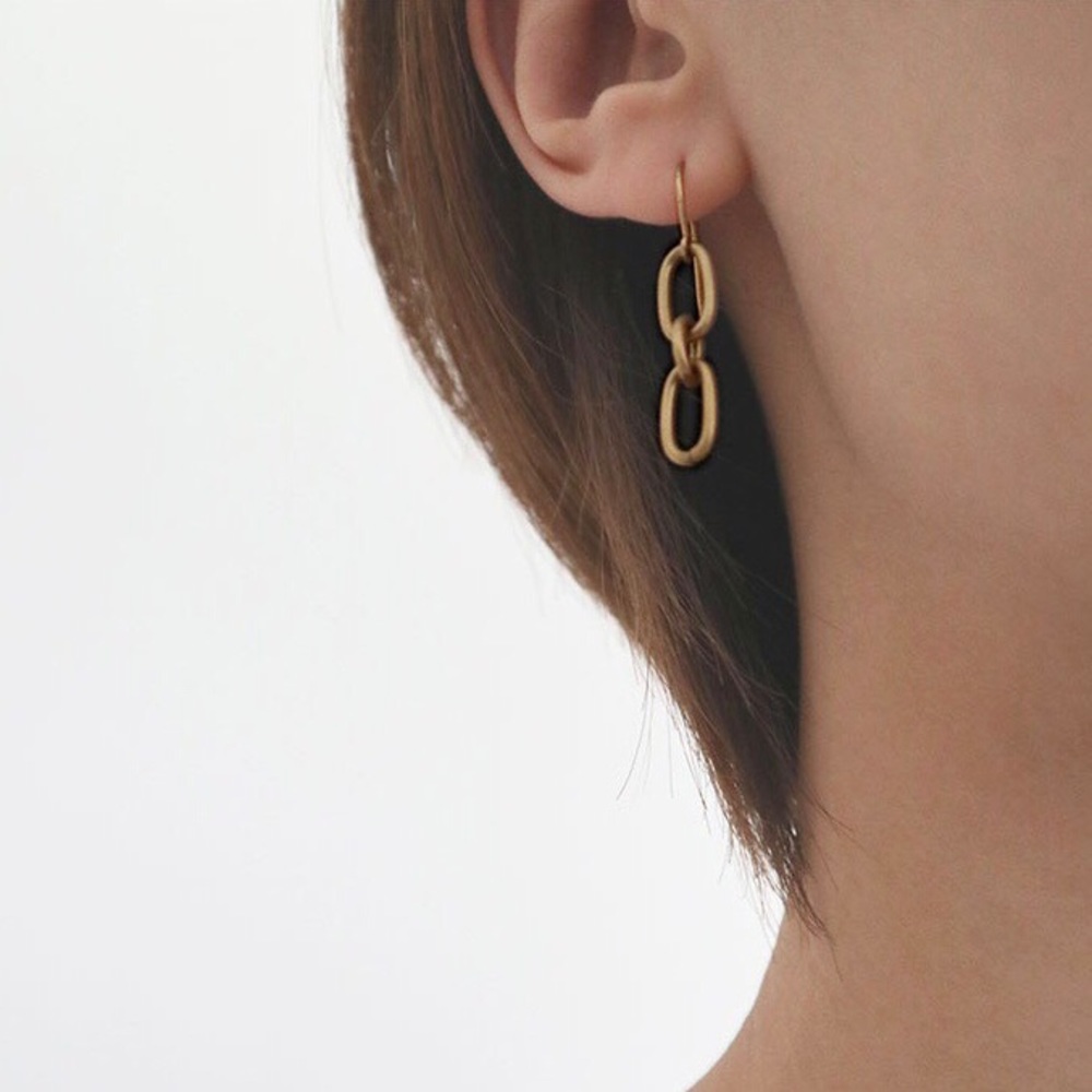 Vintage Brass Gold Chain Linked Earrings - Picture 3 of 4